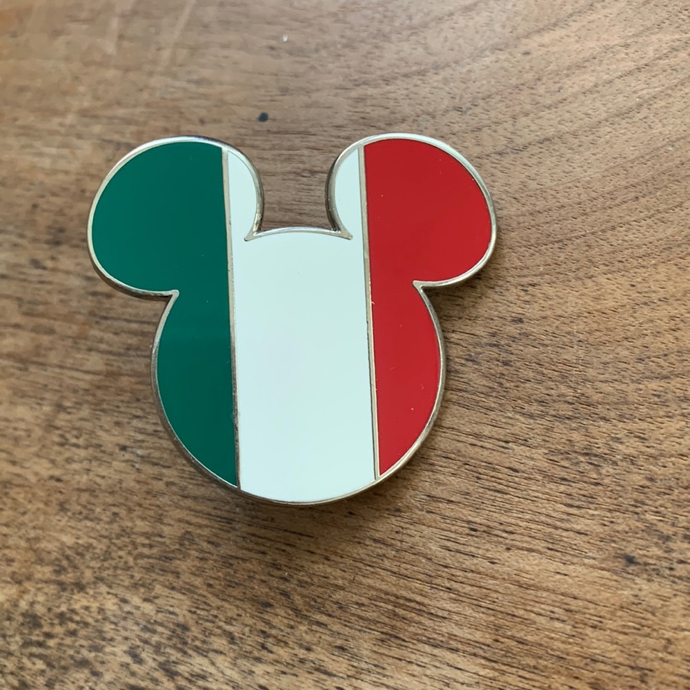 2008 Italian Flag Mickey Head Pin Trading